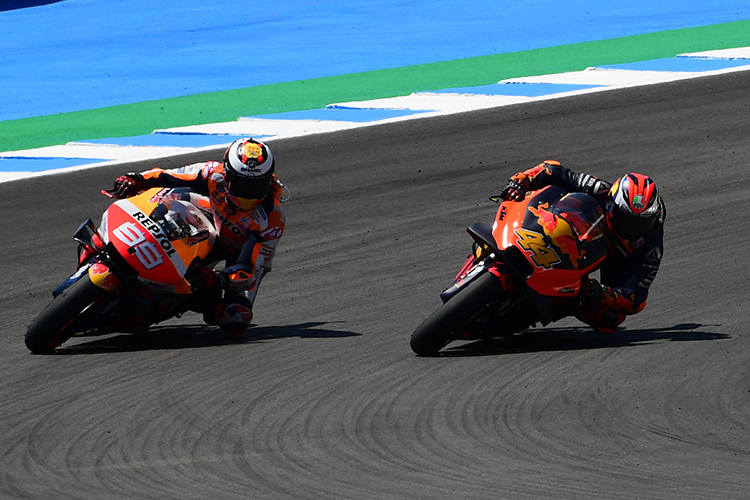 Pol Espargaro (44) gegen Jorge Lorenzo