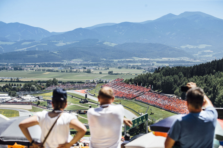 Im nächsten Jahr sollen die Fans wieder am Red Bull Ring dabei sein, wenn die GP-Stars ausrücken