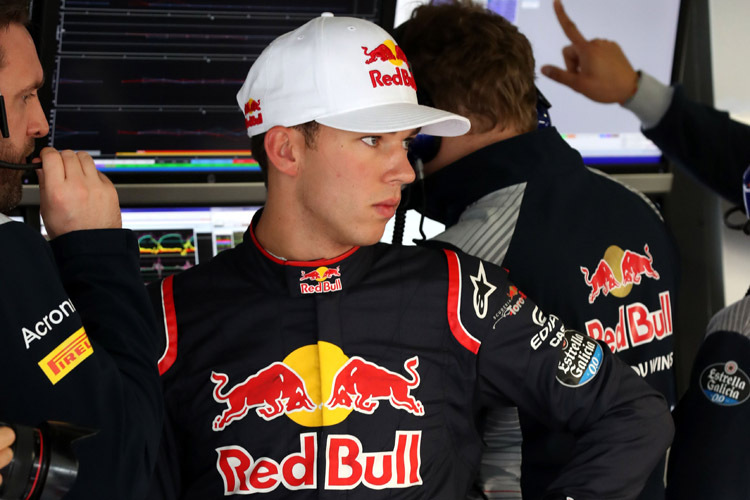 Pierre Gasly ist der Leidtragende: Der Toro Rosso-Pilot verliert den Titelkampf mit einem halben Punkt Rückstand