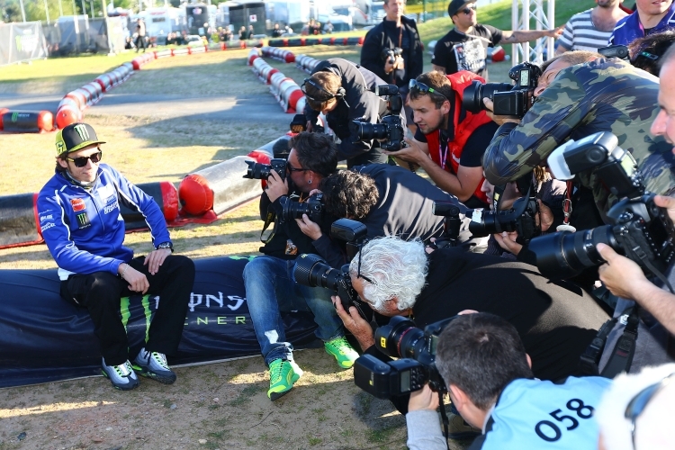 Valentino Rossi & die Fotografen