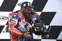 Zwei Freunde auf dem Podest: Petrucci und Rossi