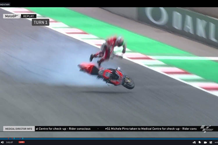 Der Horror-Crash von Michele Pirro vor Turn 1