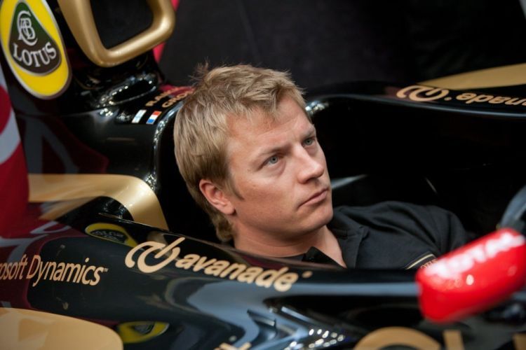 Das Gesicht trügt: Kimi fühlt sich bei Lotus sauwohl. 