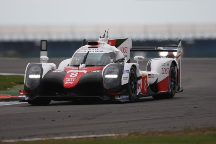 Der Toyota TS050 Hybrid von Buemi/Davidson/Nakajima