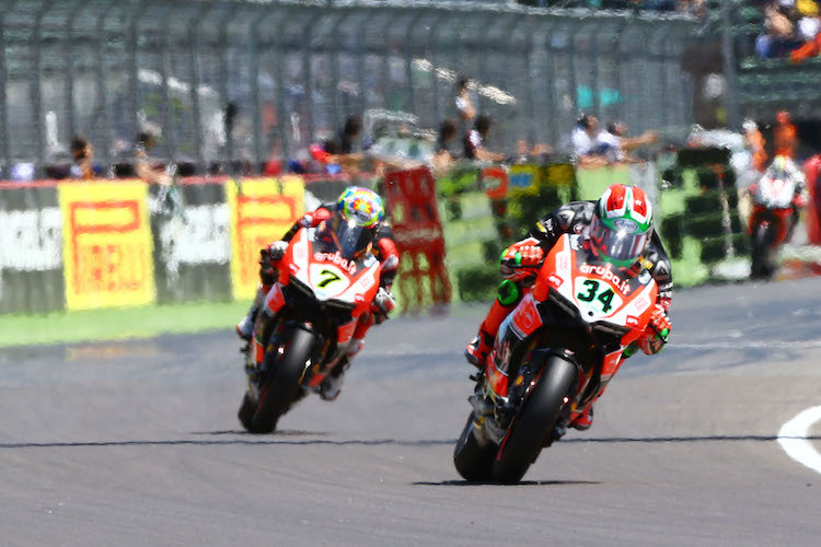 In Imola war Davide Giugliano (34) der Held, Chaz Davies (7) hatte zwei Defekte zu beklagen