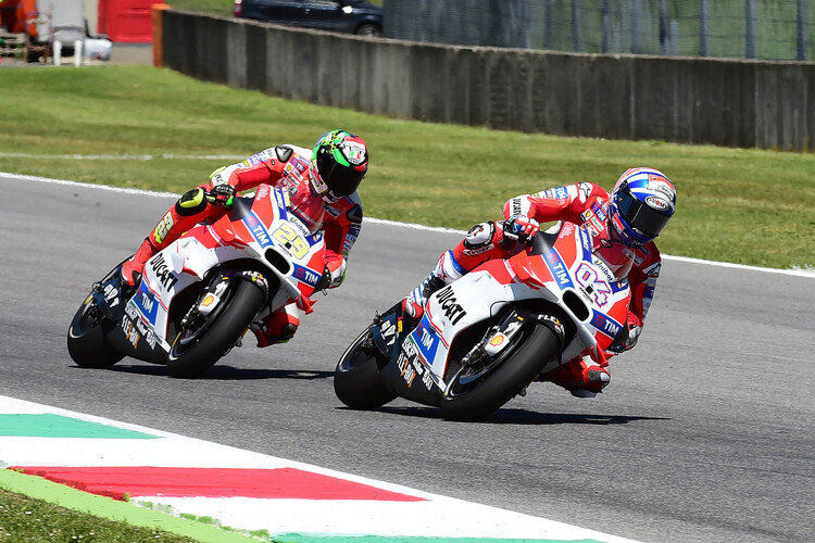 2016: Andrea Dovizioso vor Andrea Iannone