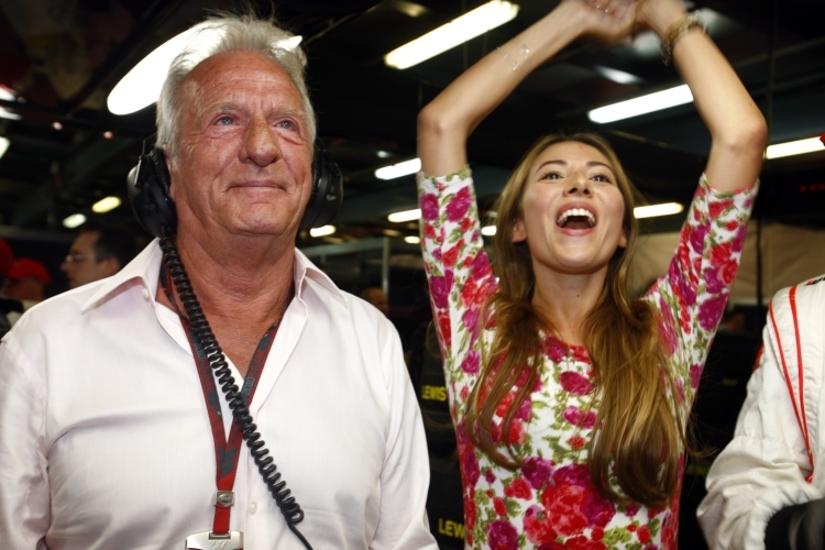 Papa Button und Jenson-Girl Jessica Michibata