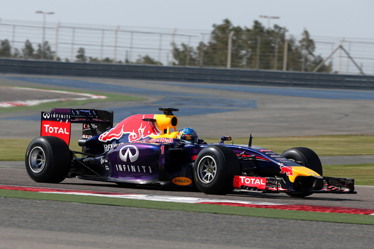 Sebastian Vettel (Foto) und Daniel Ricciardo kommen im neuen RBR-Renault viel zu wenig zum Fahren