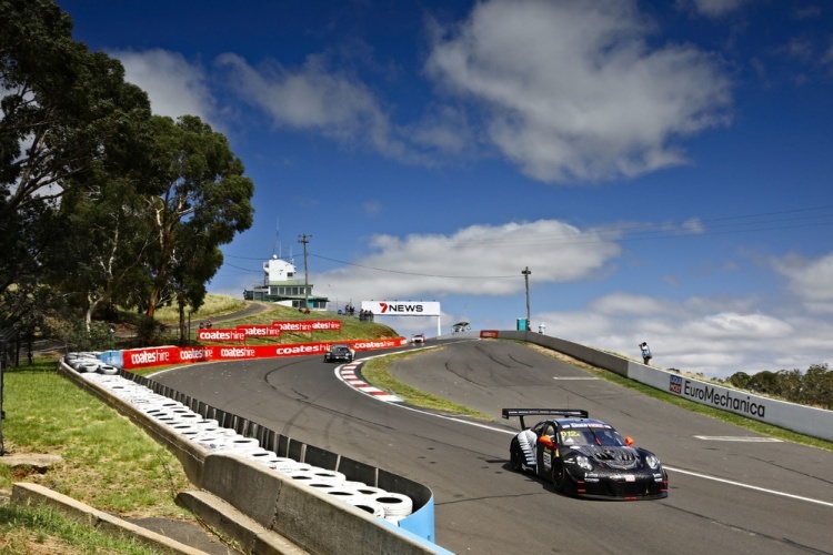 2019 gewann die 12h Bathurst der Porsche 911 GT3 R von Dirk Werner, Dennis Olsen und Matt Campbell