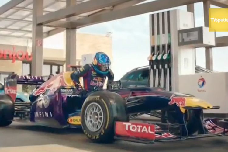 Sebastian Vettel legt einen kleinen Tankstopp ein
