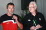 Troy Bayliss (li.) mit Rennstrecken-Chef Fergus Cameron
