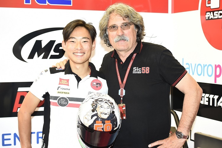 Tatsuki Suzuki und Paolo Simoncelli zeigen einen besonderen Helm