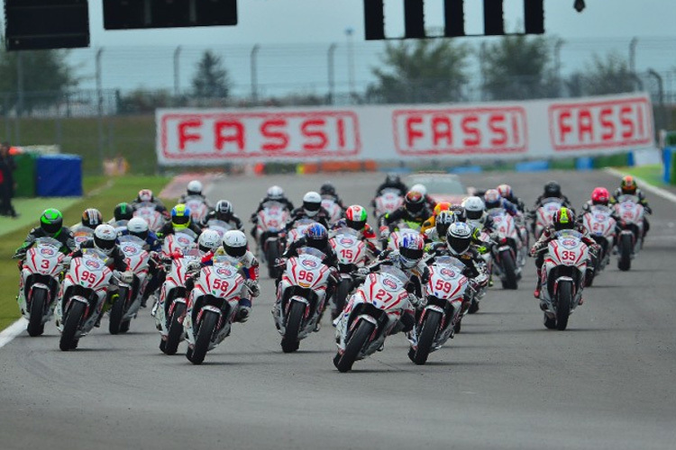 Im European-Junior-Cup fährt der Nachwuchs Honda CBR650F