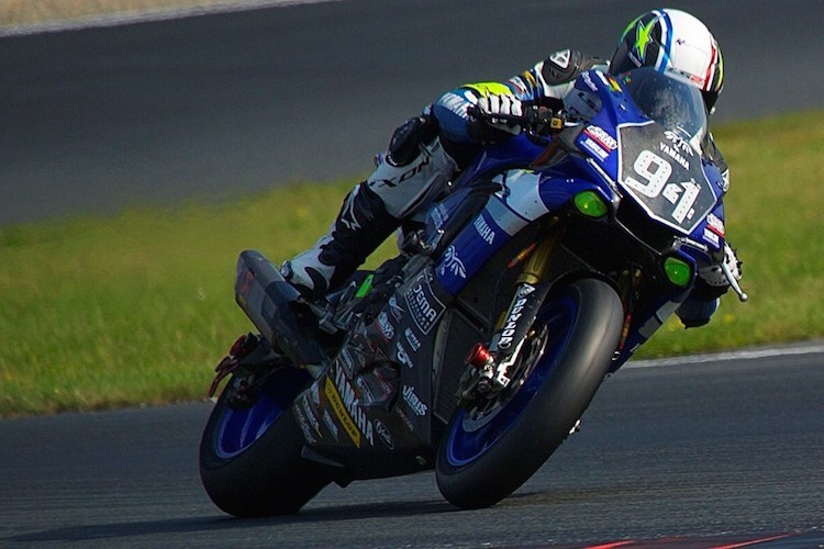 Yamaha GMT94 fuhr mit David Checa, Kenny Foray und Mathieu Gines 