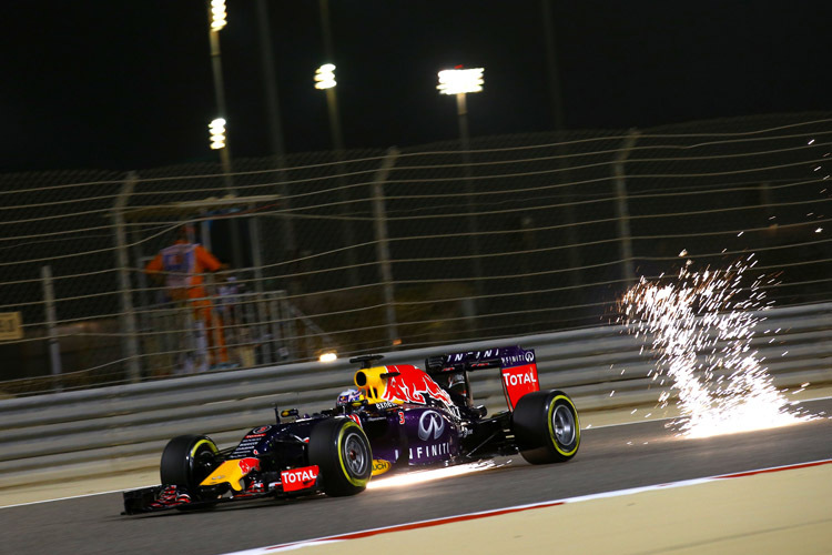Daniel Ricciardo im Bahrain-GP: Erst Funken, dann Rauch