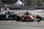 Lando Norris (hier vor Stroll) war im FP1 in Baku Schnellster