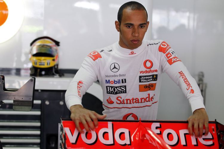 Lewis Hamilton ist auf der Suche nach Abtrieb