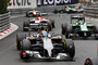 Sauber-Fahrer Gutiérrez vor Kobayashi und Bianchi, hinten ist Pérez gestrandet