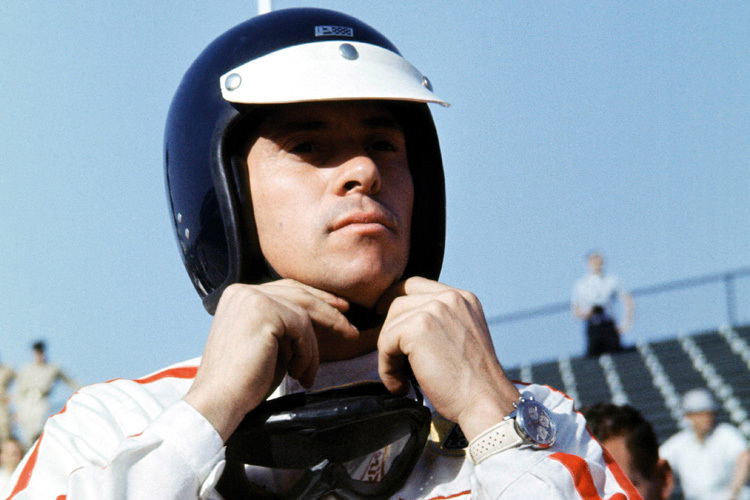 Jim Clark macht sich zum Einsatz bereit