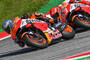 Pol Espargaró dicht gefolgt von Marc Márquez