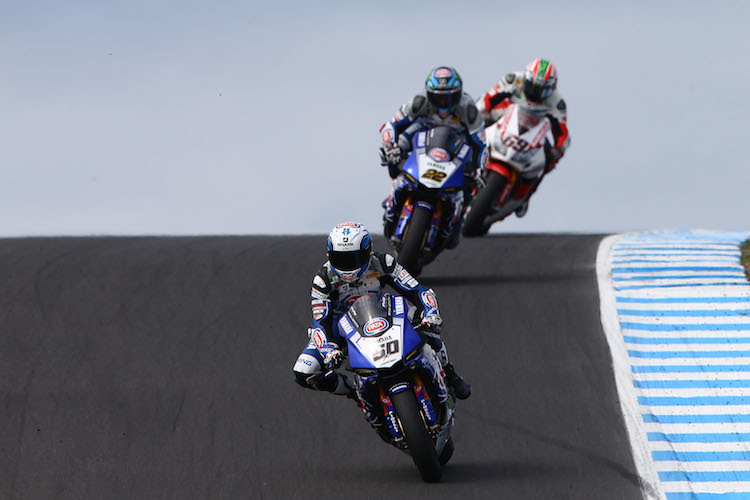 Sylvain Guintoli (50) vor Alex Lowes und Nicky Hayden