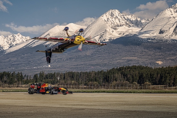 David Coulthard und Martin Sonka zeigten einen ganz besonderen Stunt