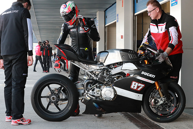 Die neue Ducati V4 bei Testfahrten