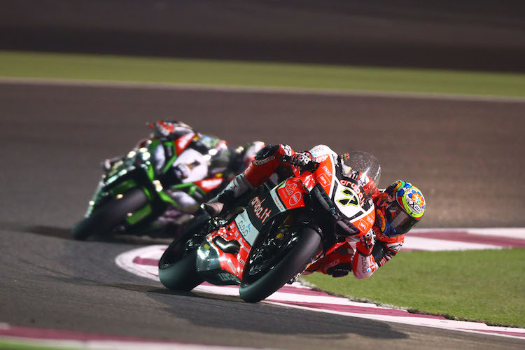 Jonathan Rea (1.) jagd Chaz Davies – in Katar ohne Erfolg