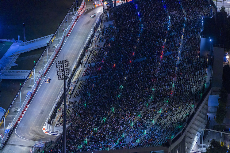 Die alten Flutlichter am Singapur-Rundkurs werden durch LED-Spots ersetzt, die deutlich weniger Energie verbrauchen