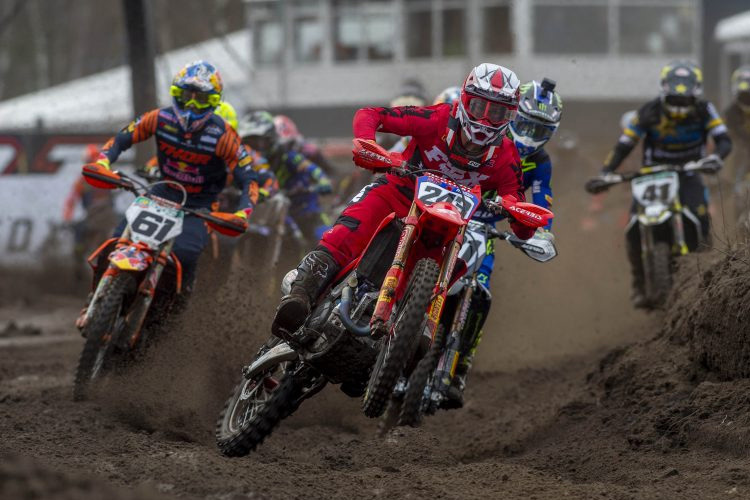 Tim Gajser legte im ersten Lauf von Valkenswaard einen Blitzstart hin