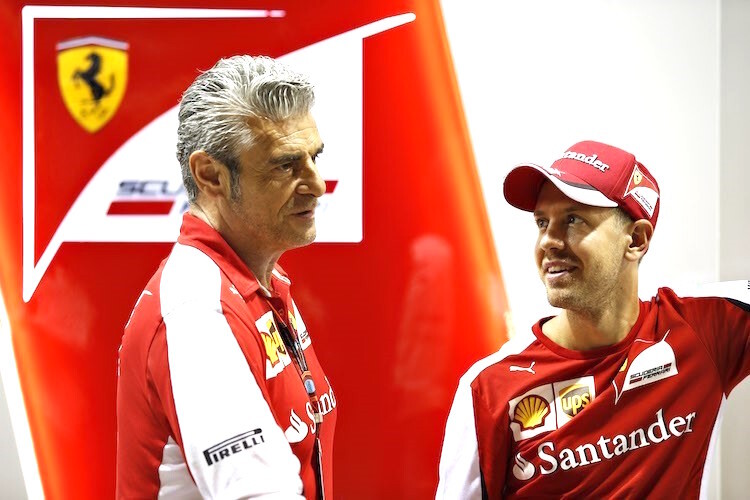 Maurizio Arrivabene mit Sebastian Vettel