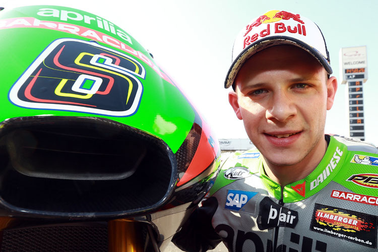 Stefan Bradl gibt am 6. Oktober am Ilmberger-Stand Autogramme