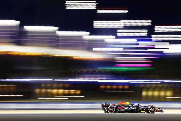 Max Verstappen fuhr in Bahrain ungefährdet zum Sieg
