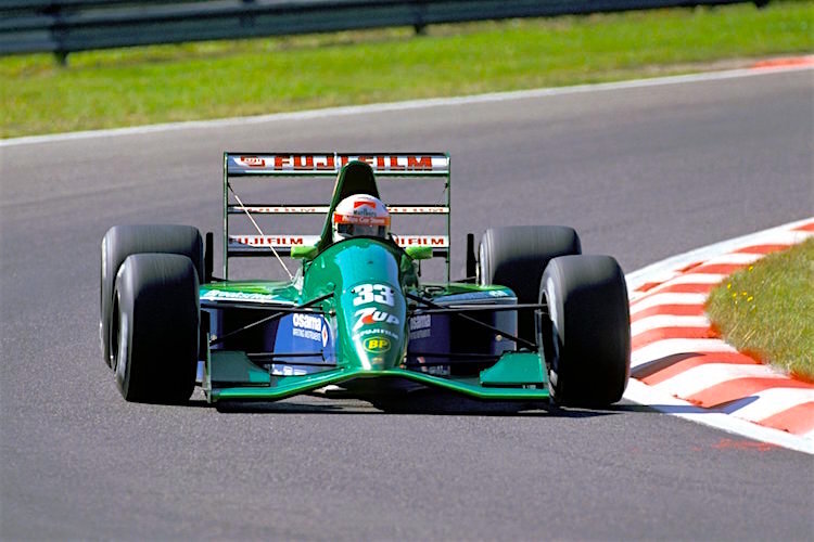 Andrea de Cesaris 1991 mit dem hübschen Jordan in Spa-Francochamps