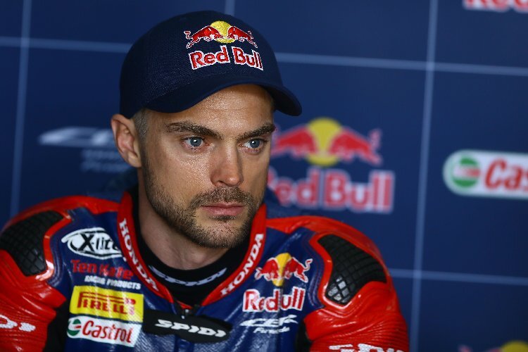 Kann Leon Camier sein Heimrennen in Donington fahren?