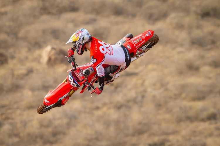 Hunter Lawrence mit dem Alpinestars S-M10 