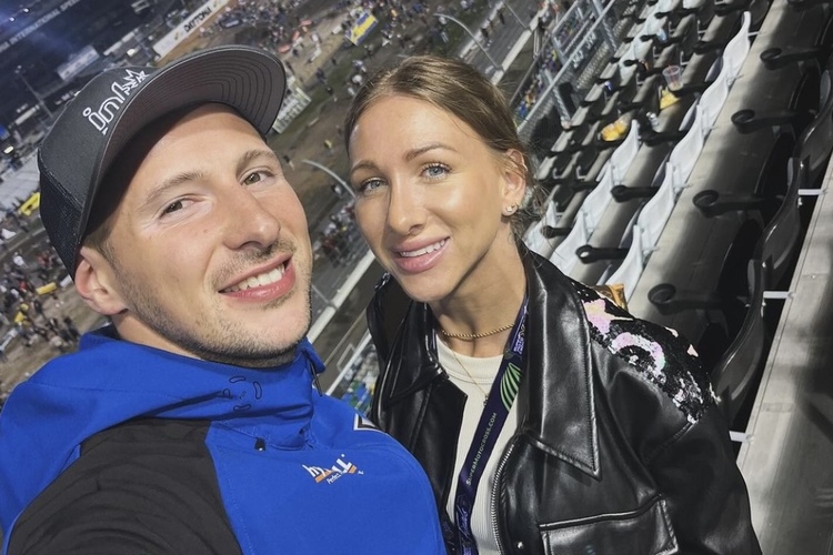 Marvin Fritz mit seiner Freundin Nicole Hanika beim Supercross-Event in Daytona am Samstag