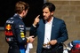Formel-1-Champion Max Verstappen mit FIA-Chef Mohammed Ben Suleyam