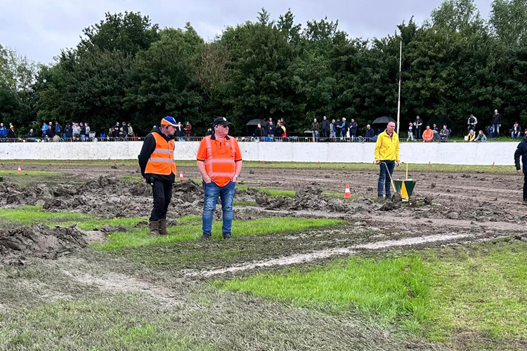 Gegen die Regenfälle war in Loppersum nichts zu machen