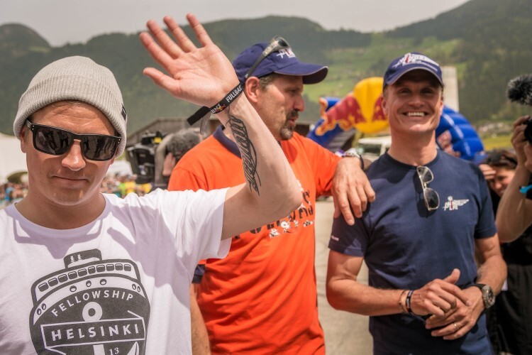 David Coulthard (rechts) mit Kimi Räikönen (links) und Heinz Kinigadner