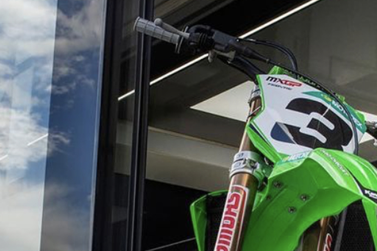 Das Bike von Romain Febvre blieb in Spanien in der Garage