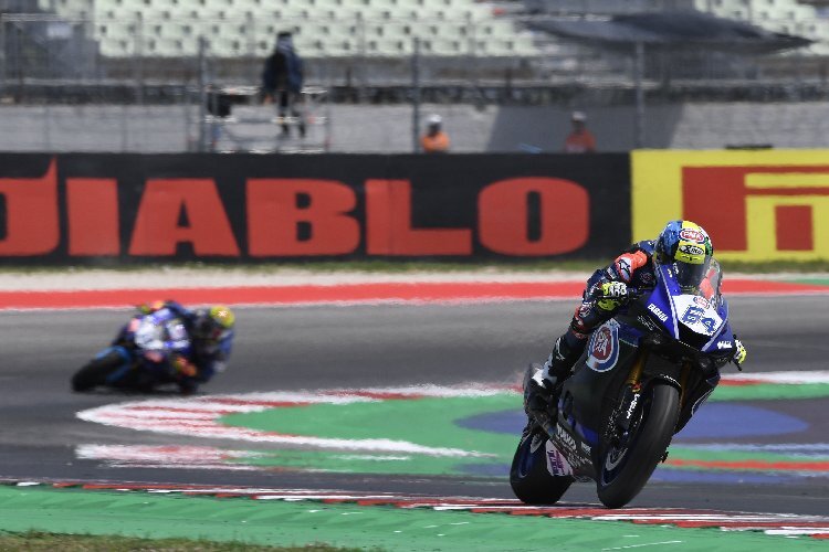 Federico Caricasulo ließ Sandro Cortese (hinten) in Misano keine Chance