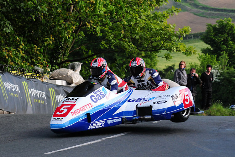 Klaus Klaffenböck und Dan Sayle fliegen zum TT-Sieg