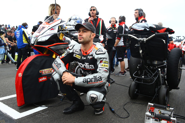 Leon Haslam wartet auf die Aprilia-Entscheidung