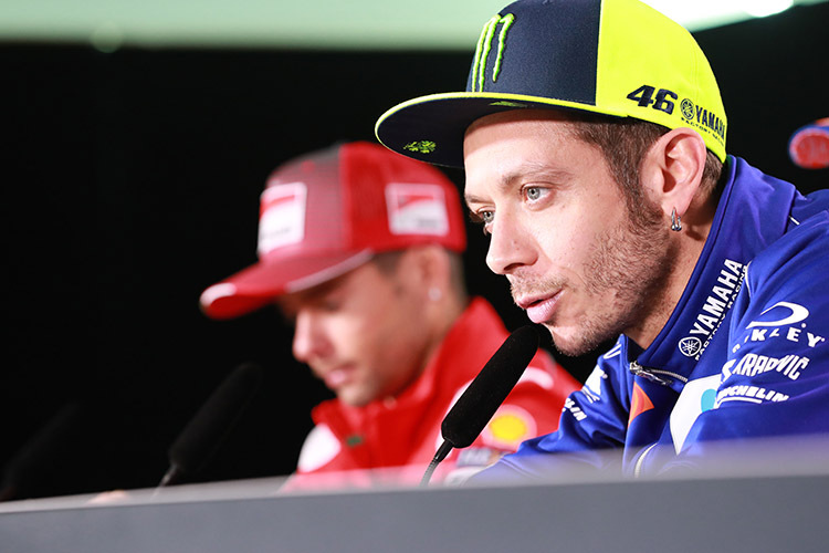 Valentino Rossi neben Álvaro Bautista