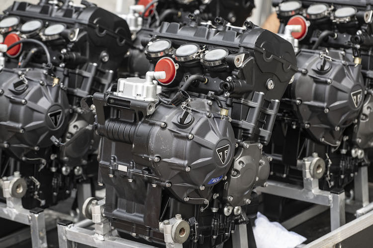 Der 765 ccm Triumph-Motor erhält 2023 einige leistungssteigernde Updates