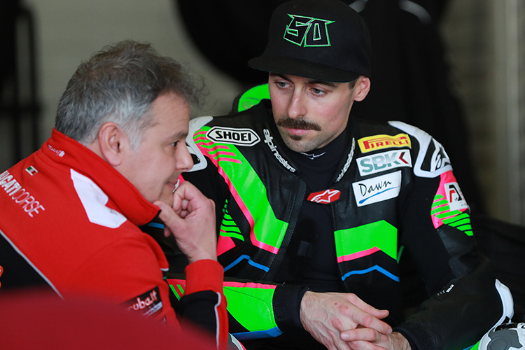 Eugene Laverty (re.) mit Ducati-Teammanager Serafino Foti