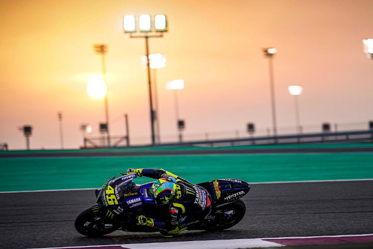 Valentino Rossi im Flutlicht von Losail: Am Sonntag fährt kein MotoGP-Pilot