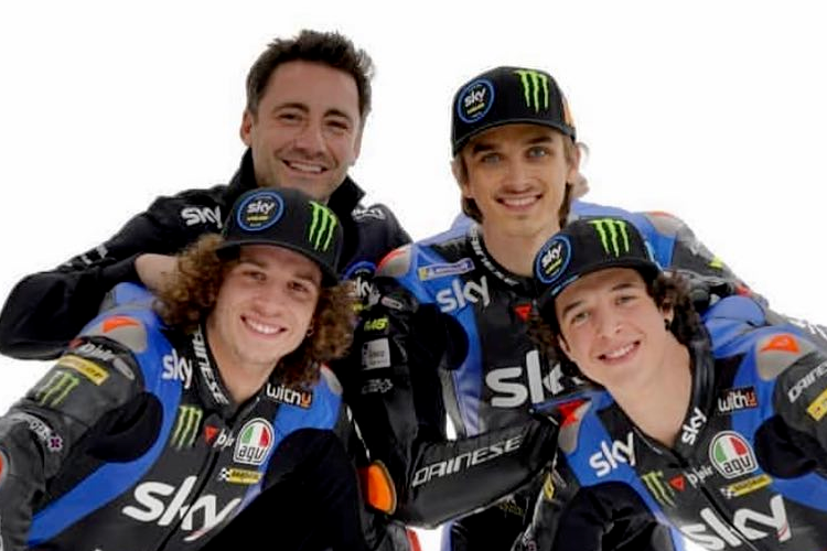 Die VR46-Academy ist in der Moto2-Klasse mit Marco Bezzecchi (vorne von links) und Celestino Vietti vertreten. In der MotoGP fährt Luca Marini (hinten rechts) für Teamchef Pablo Nieto