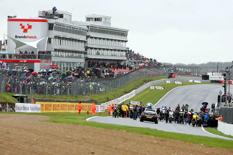 Abbruch in Brands Hatch